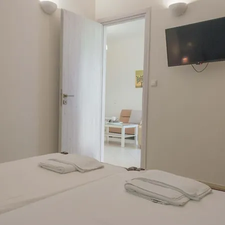 Pasithea Apts Almirida